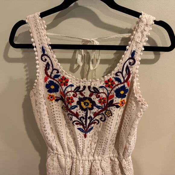 Xhiliaration Boho Floral Lace & Embroidered Cream Romper Size Small - Picture 2 of 4